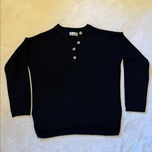 Zenana Outfitters Women’s Black V-Neck Sweater with button detail. Size S/M